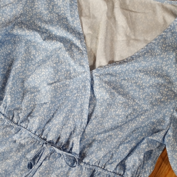 Blue Floral Tiered Dress - Picture 2 of 4